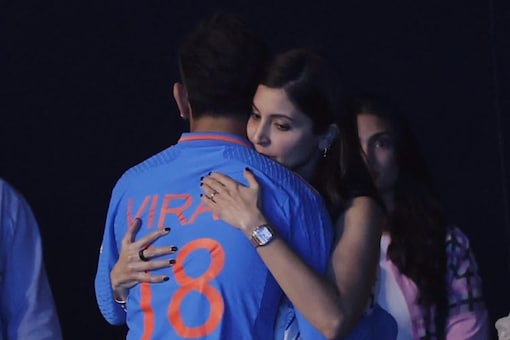 Anushka Sharma and Virat Kohli after India loses World Cup 2023 match to Aus. 