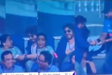 IND Vs AUS: SRK Wins Netizens Over After He Helps Asha Bhosle With Her Cup, Fans Say 'Badshah Hai Woh'