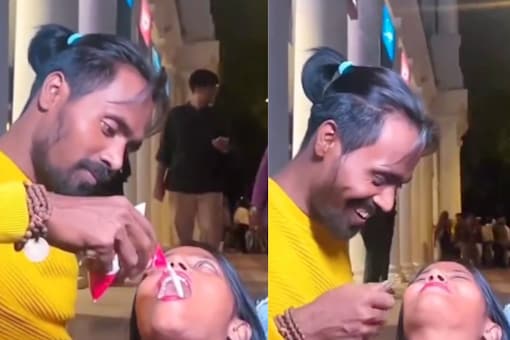 Another Cringe Video of Delhi Metro Couple That Drank From Each Other's Mouth Surfaces. (Image: X/@Desimojito)